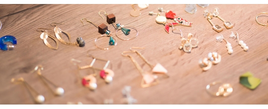 Top Factors to Consider When Choosing Wholesale Gold Jewelry