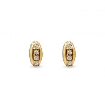 Oval Shape Stud Earrings with 10 Diamonds