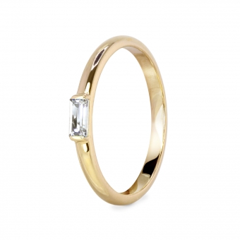 Gold Ring with Solitaire Baguette Diamond