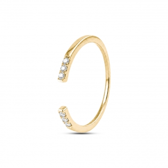 Six Diamond Open Circle Ring
