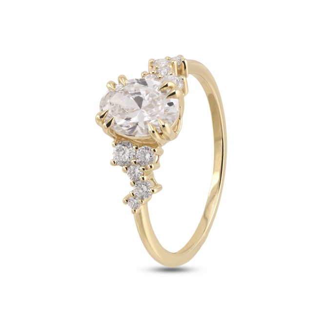 Golden Radiance Diamond Ring