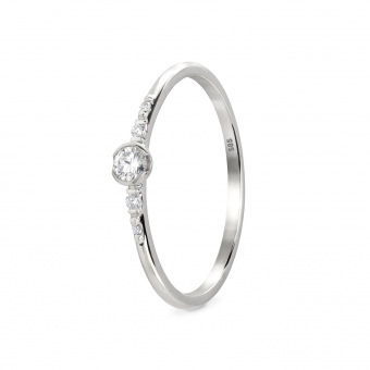 Engagement Ring with 5 Diamonds