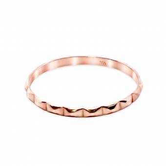 Scaly Surface Gold Ring