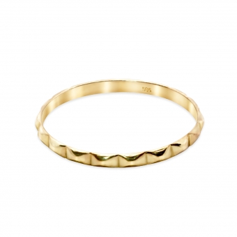 Scaly Surface Gold Ring