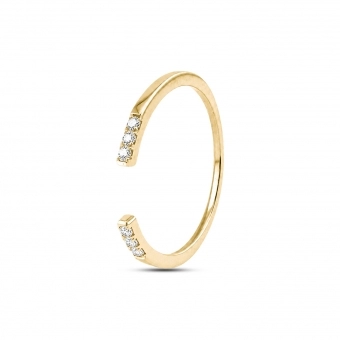 Six Diamond Open Circle Ring