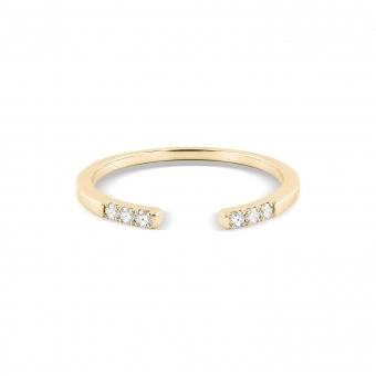 Six Diamond Open Circle Ring
